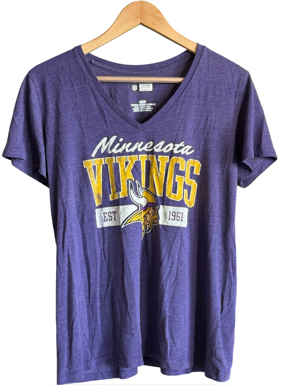 NFL Team Apparel Womens V Neck Tee Shirt MN Vikings Skol Football Size Large
